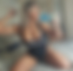 [OnlyFans.com] Kiera Jaston (@kierajaston)/photos/18-09-30 2127052-01 happy Sunday from your bunny 1467x1440.jpg